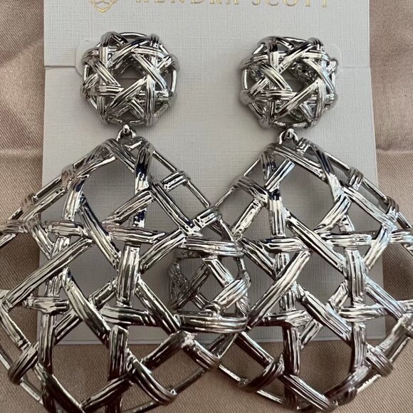 Kendra Scott Stud Earrings - Picture 2 of 5